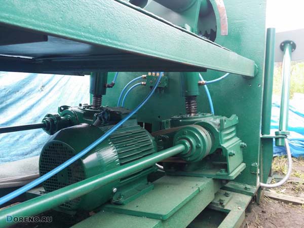 ИБ-2220 Загальний вигляд  машины листогибочной трехвалковой